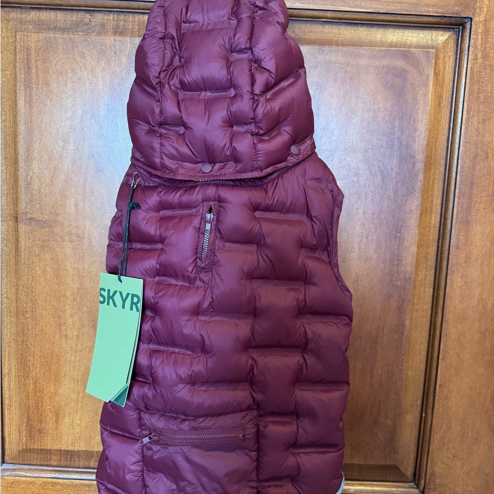 Skyr Burgundy Puffer Vest with Hood